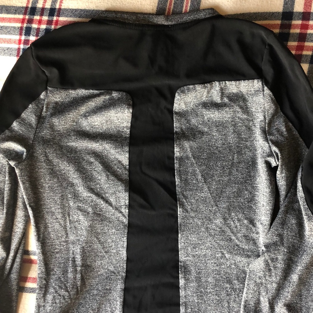 Workout shirt - Picture 4 of 5
